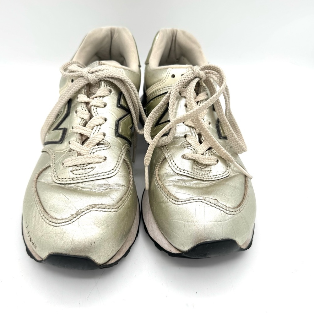 New Balance silver/gold and Black Sneakers - Picture 2 of 7
